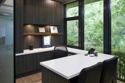 Designs by Santy :: Ravine Office Workspace with full rear glass